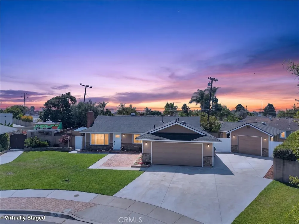 6832 Alexandria Huntington Beach, CA 92647