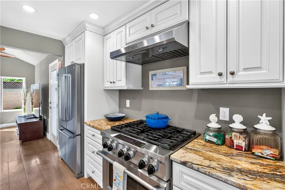 6832 Alexandria Huntington Beach, CA 92647