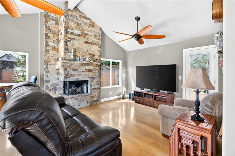 6832 Alexandria Huntington Beach, CA 92647