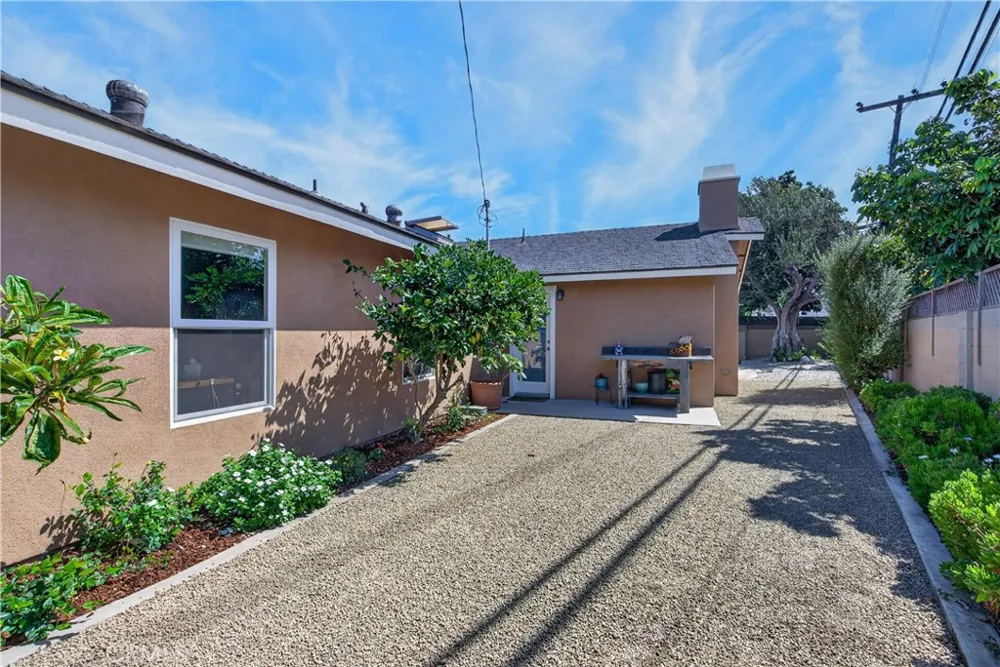 6832 Alexandria Huntington Beach, CA 92647