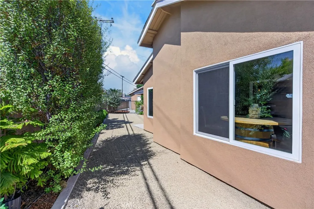6832 Alexandria Huntington Beach, CA 92647