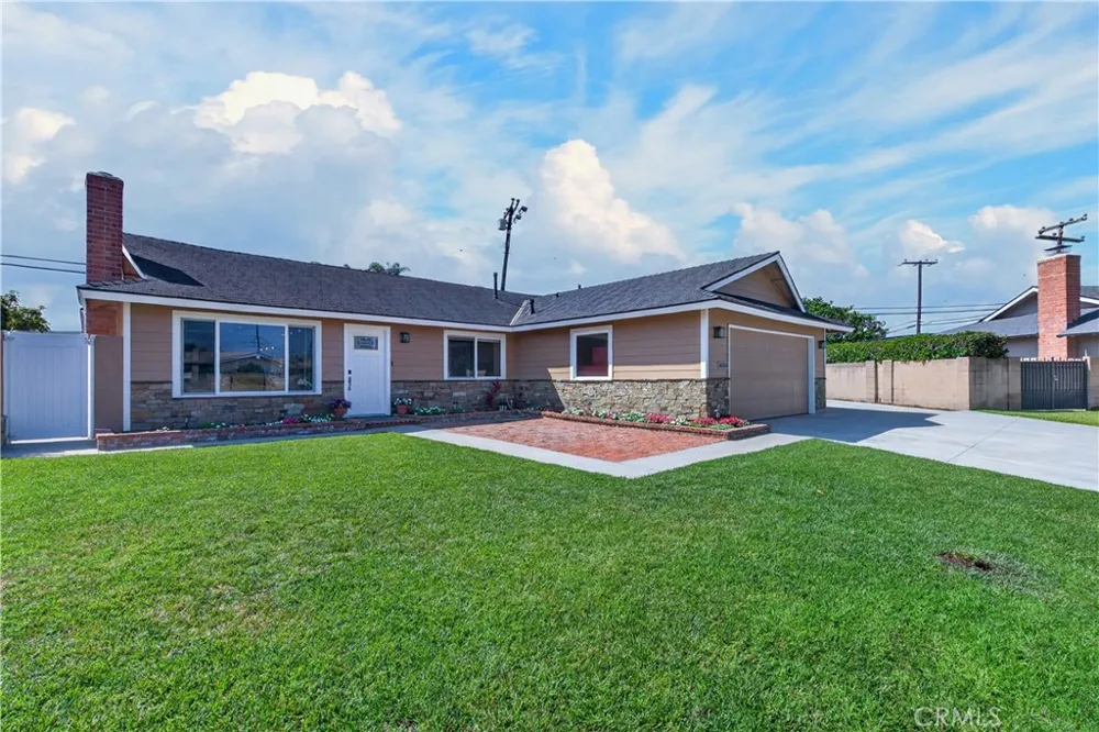 6832 Alexandria Huntington Beach, CA 92647