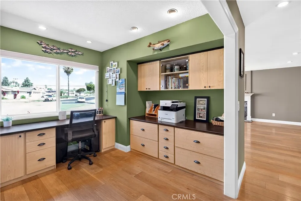 6832 Alexandria Huntington Beach, CA 92647