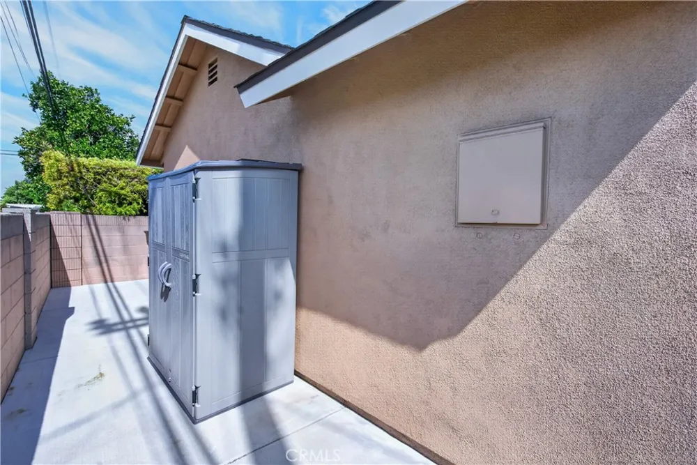 6832 Alexandria Huntington Beach, CA 92647
