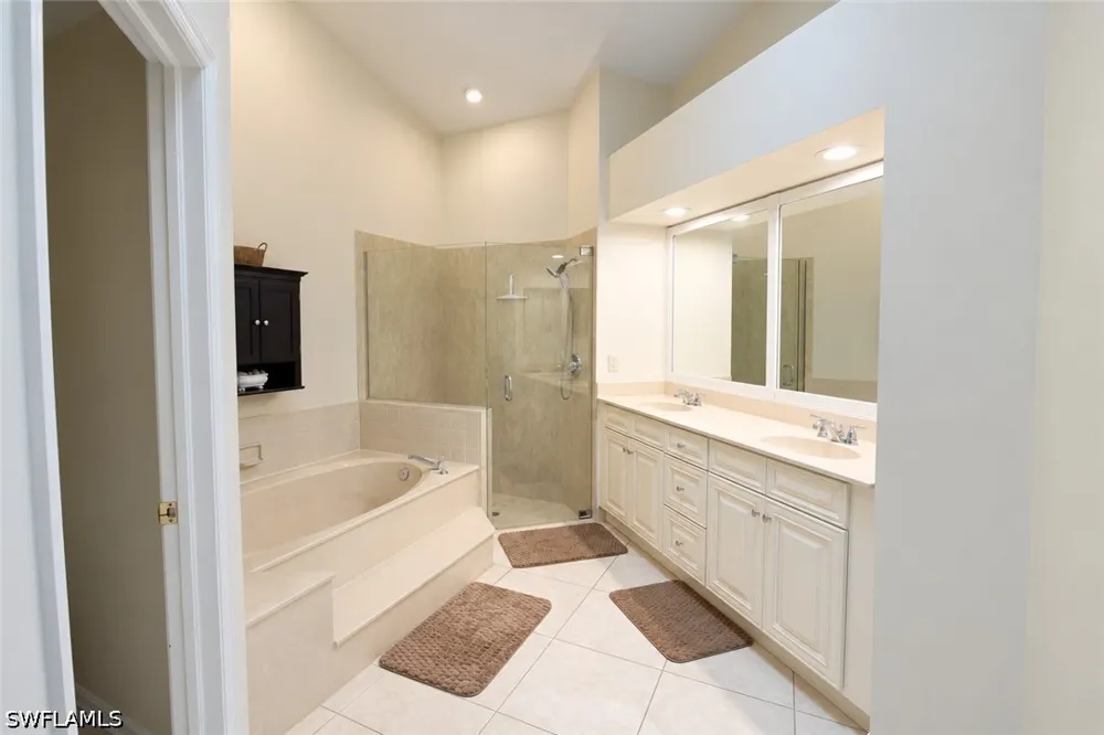 Parktree Court #7L Naples, FL 34110
