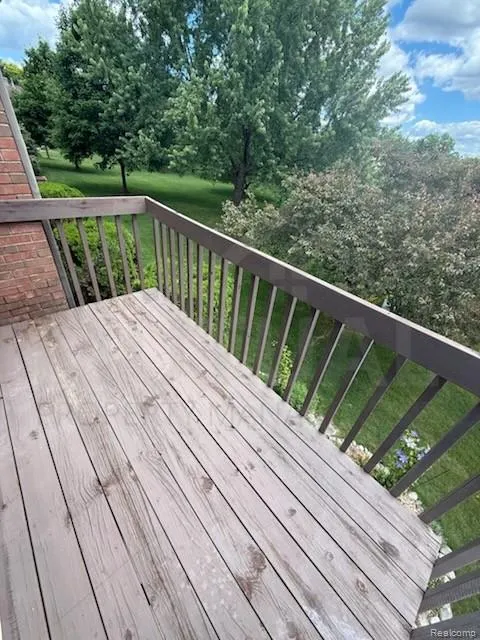 1560 Meadow Side Drive Rochester Hills City, MI 48307