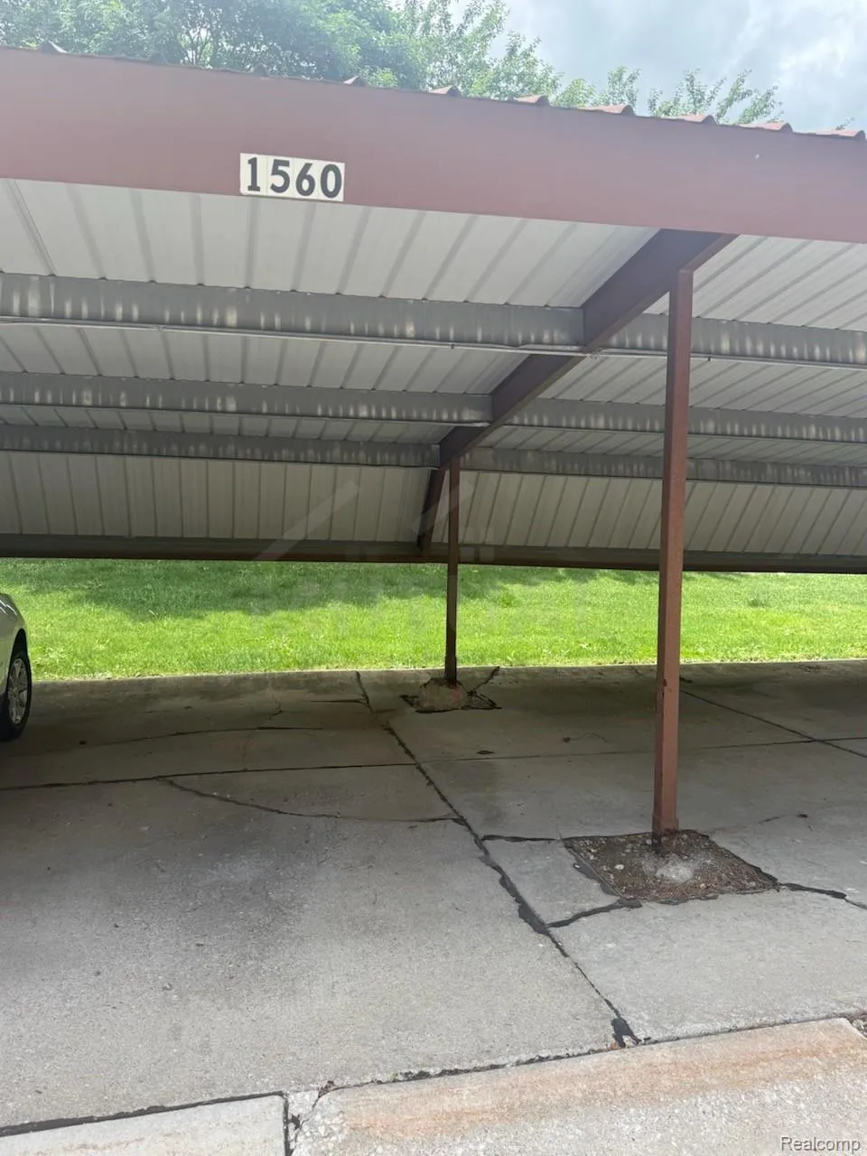 1560 Meadow Side Drive Rochester Hills City, MI 48307