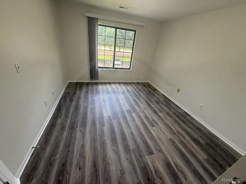 1560 Meadow Side Drive Rochester Hills City, MI 48307