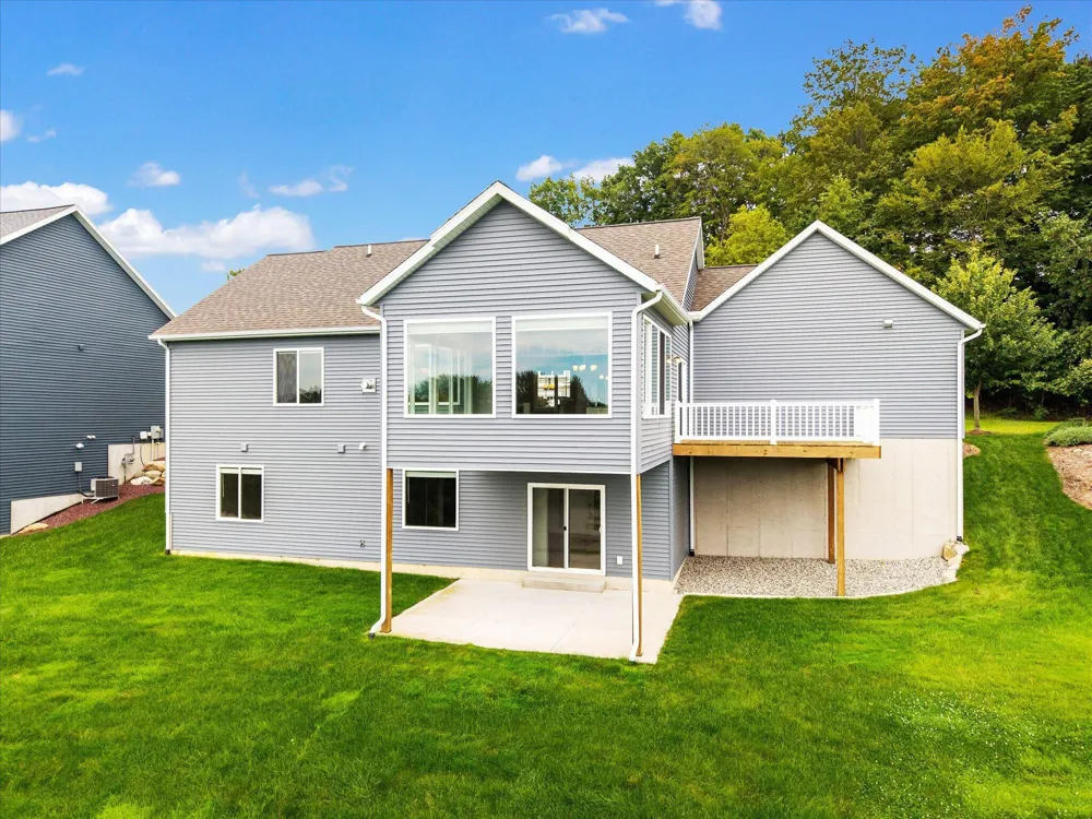 1043 Castlebay Way Georgetown Charter Township, MI 49426
