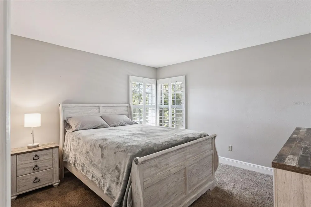 692 ROCHESTER STREET Oviedo, FL 32765