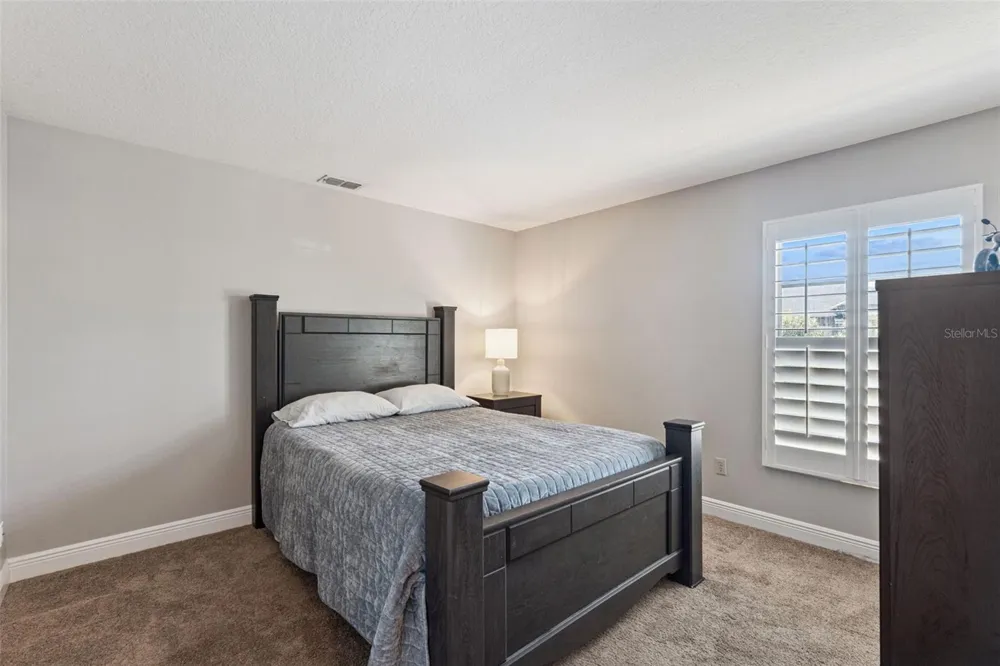 692 ROCHESTER STREET Oviedo, FL 32765