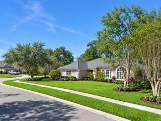 692 ROCHESTER STREET Oviedo, FL 32765