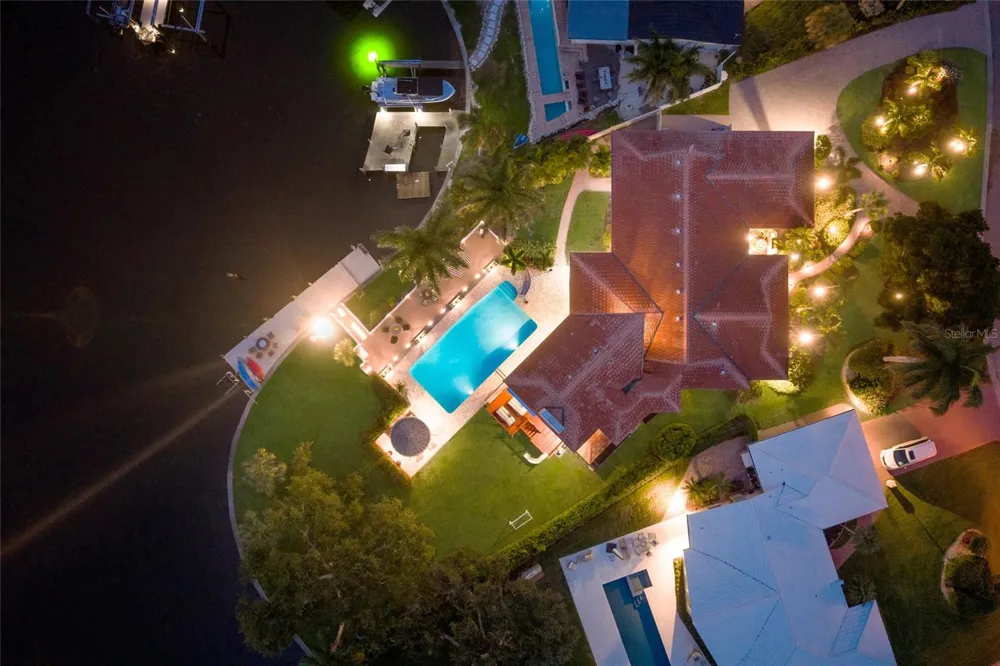 7208 19TH AVENUE NW Bradenton, FL 34209