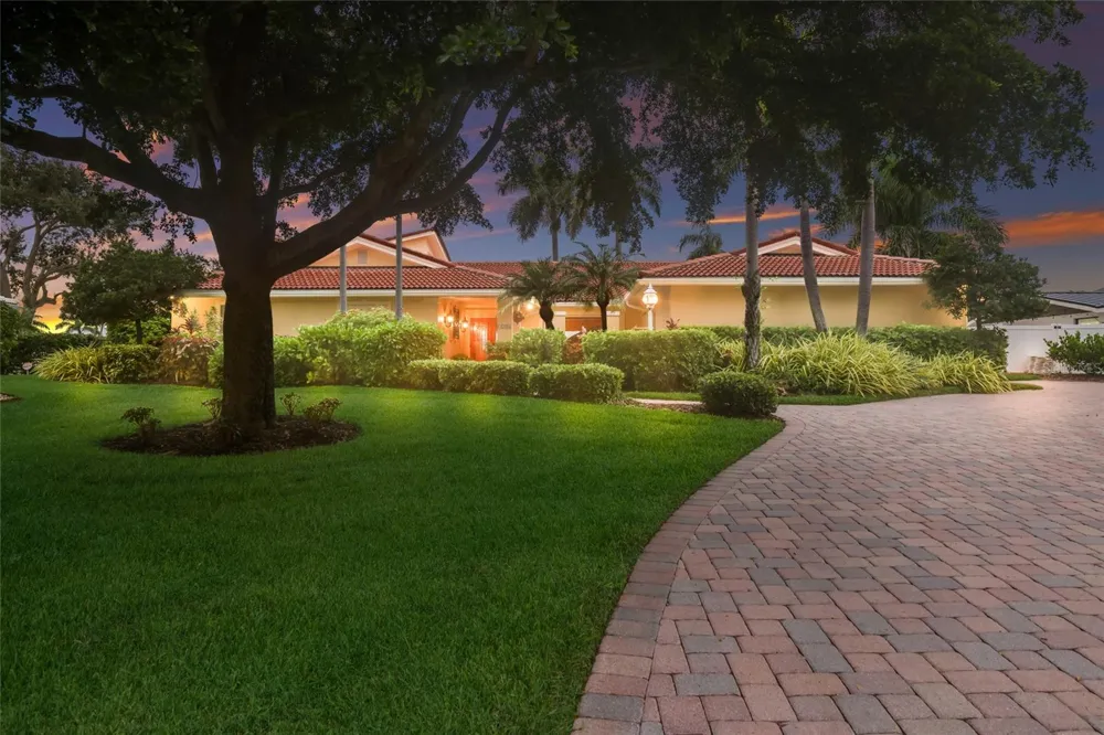 7208 19TH AVENUE NW Bradenton, FL 34209