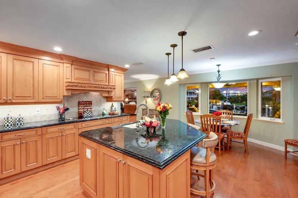 7208 19TH AVENUE NW Bradenton, FL 34209