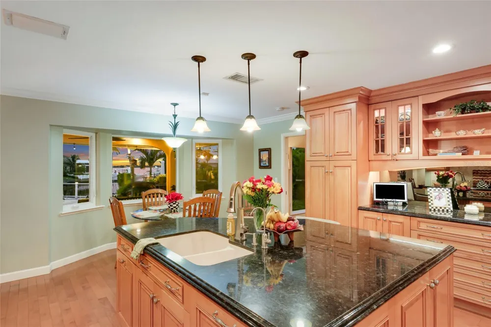 7208 19TH AVENUE NW Bradenton, FL 34209