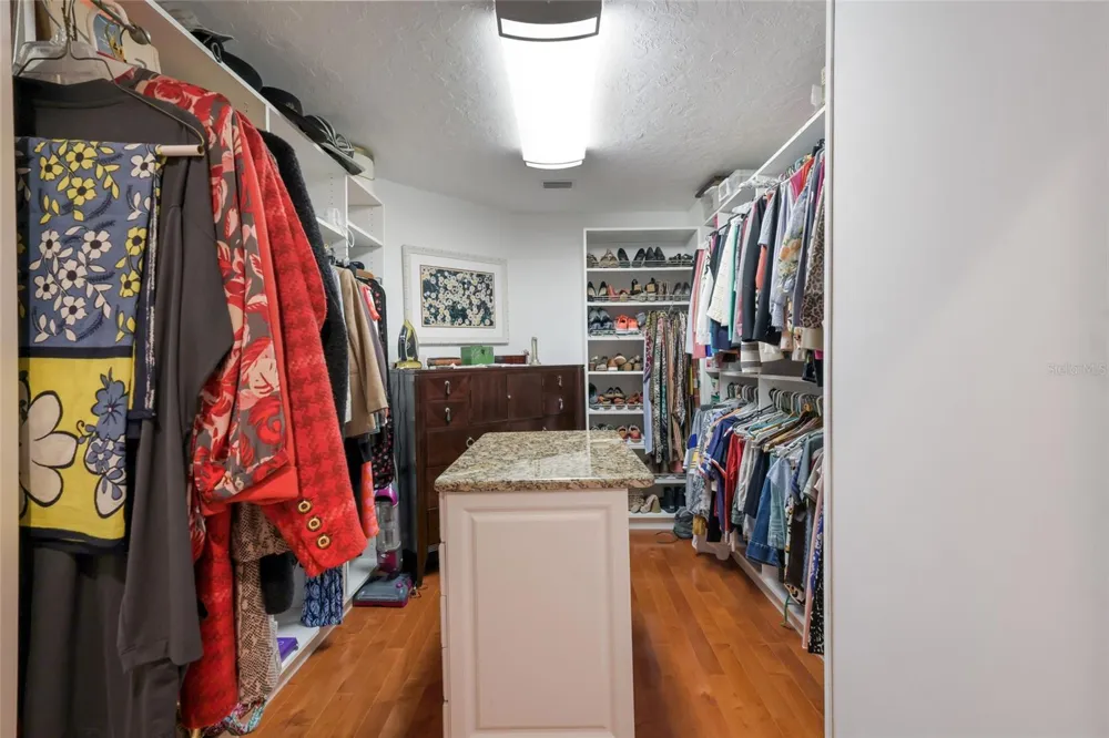 7208 19TH AVENUE NW Bradenton, FL 34209
