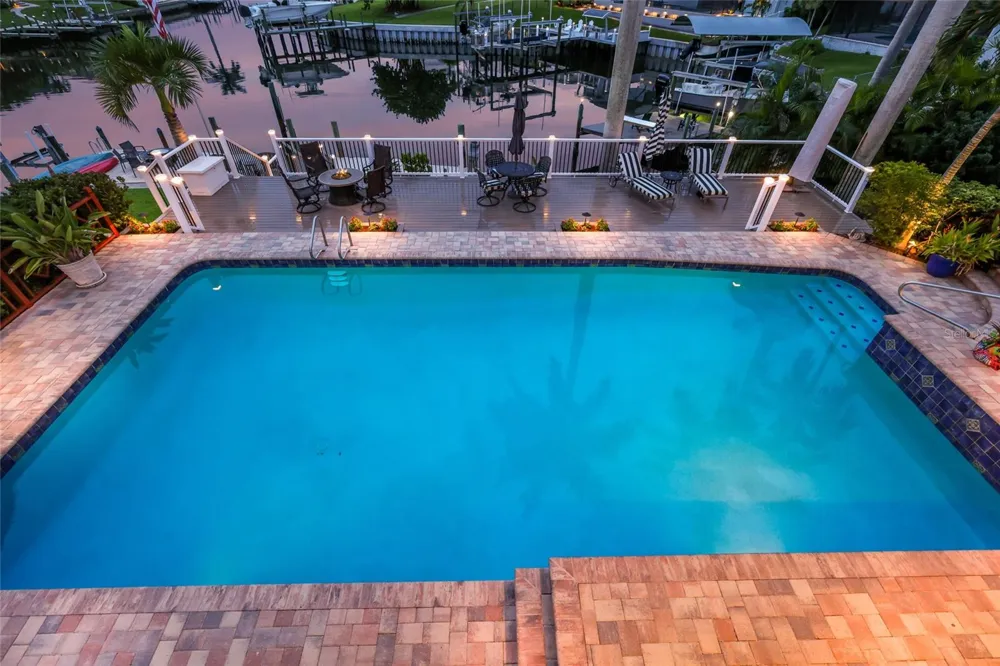 7208 19TH AVENUE NW Bradenton, FL 34209