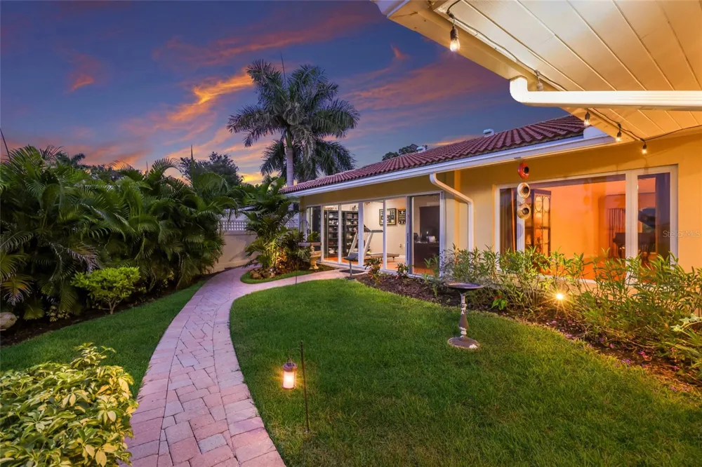 7208 19TH AVENUE NW Bradenton, FL 34209