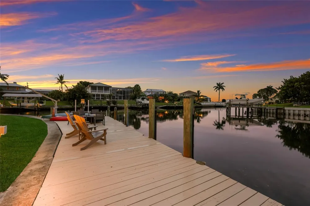 7208 19TH AVENUE NW Bradenton, FL 34209