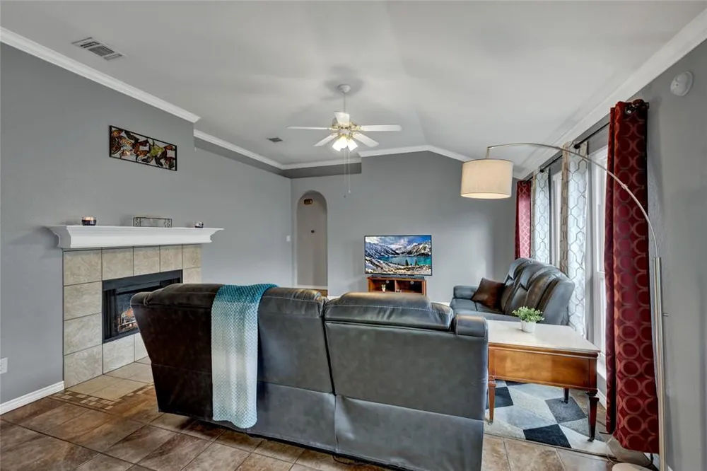 1124 Lago Vista Street San Marcos, TX 78666