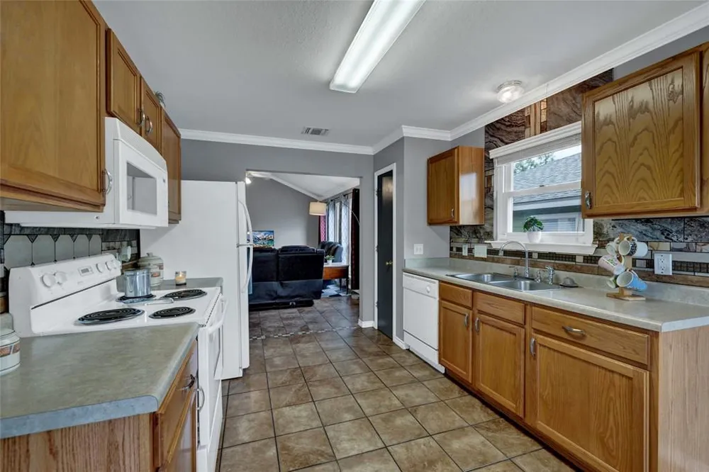 1124 Lago Vista Street San Marcos, TX 78666