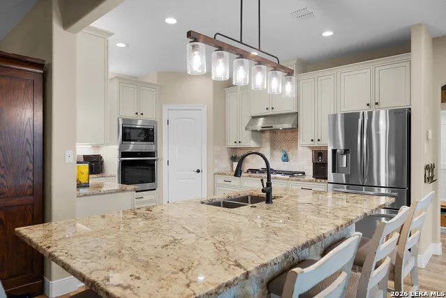 824 Shelly Canyon Lake, TX 78133