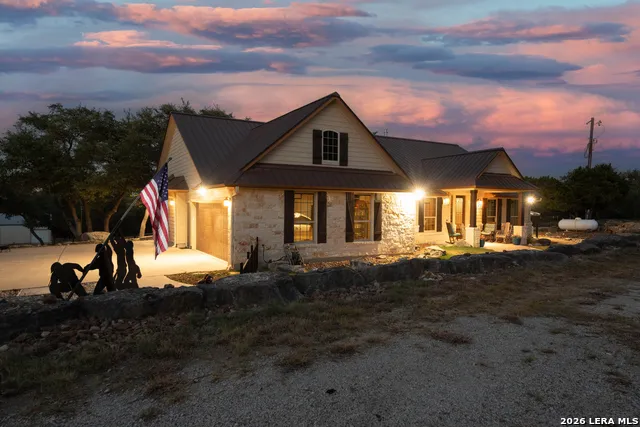 824 Shelly Canyon Lake, TX 78133