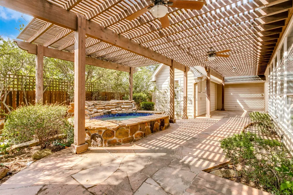 513 Dooley Court Grapevine, TX 76051