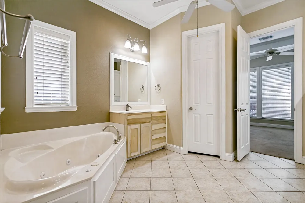 513 Dooley Court Grapevine, TX 76051