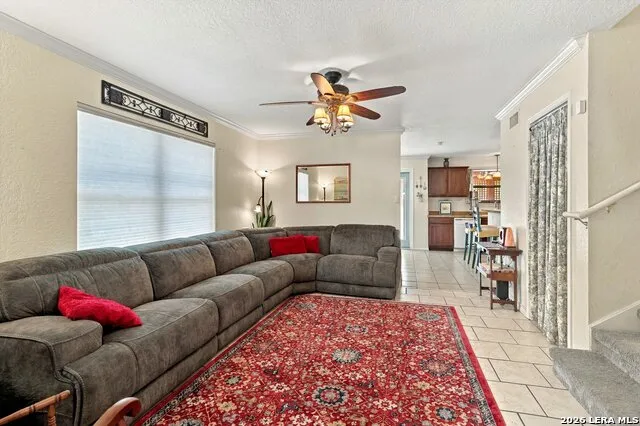 6815 JOHN MARSHALL ST San Antonio, TX 78240