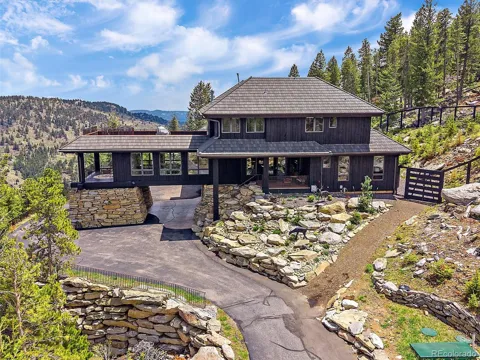 221 Halter Way