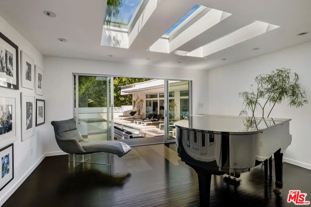 1311 Beverly Drive Los Angeles, CA 90210