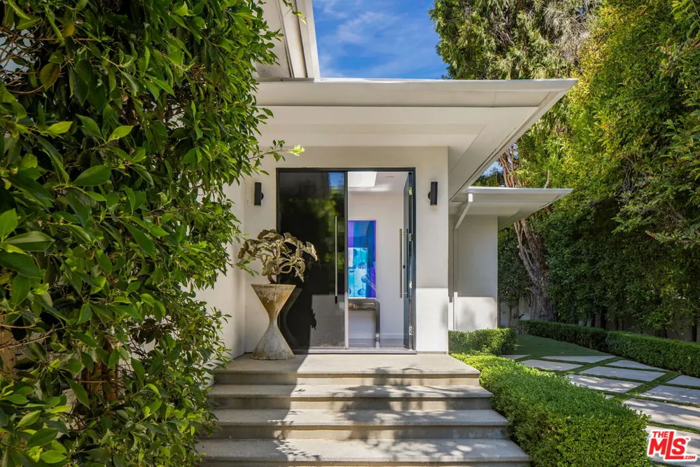 1311 Beverly Drive Los Angeles, CA 90210