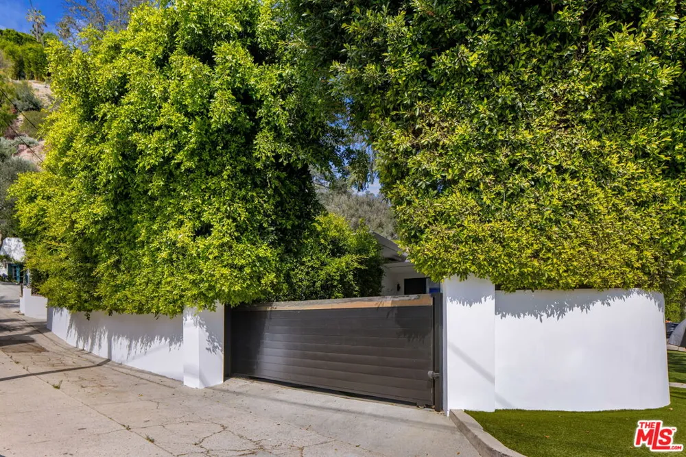 1311 Beverly Drive Los Angeles, CA 90210