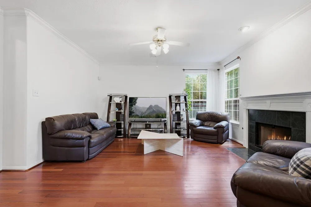 7 Mayborough Court The Woodlands, TX 77382