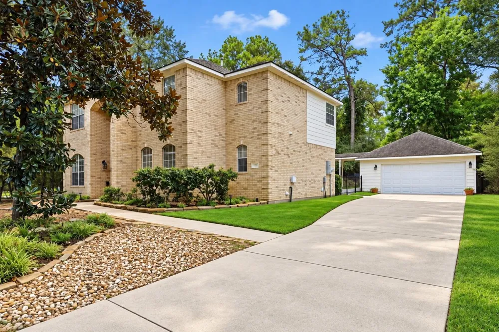 7 Mayborough Court The Woodlands, TX 77382