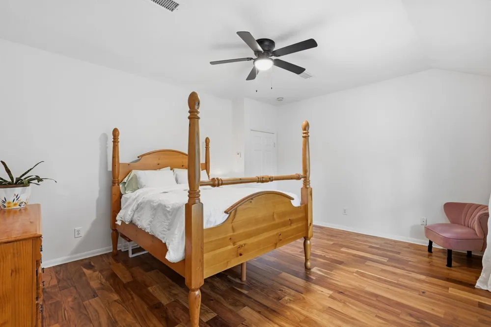 7 Mayborough Court The Woodlands, TX 77382