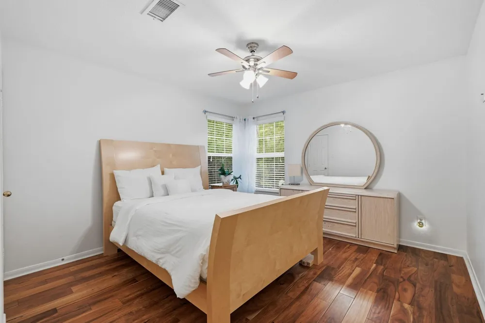 7 Mayborough Court The Woodlands, TX 77382