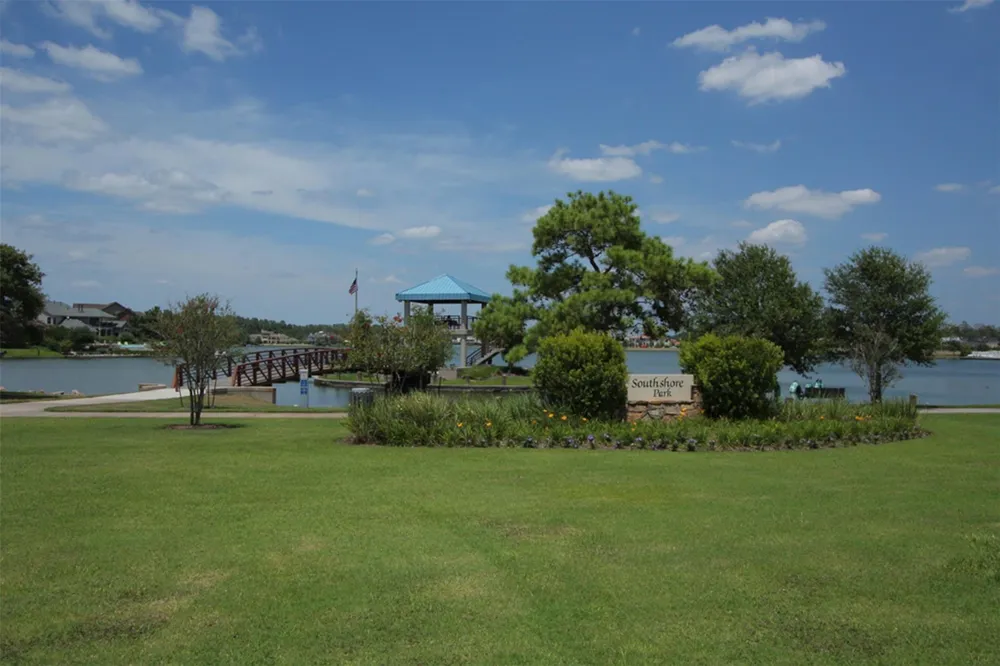 7 Mayborough Court The Woodlands, TX 77382