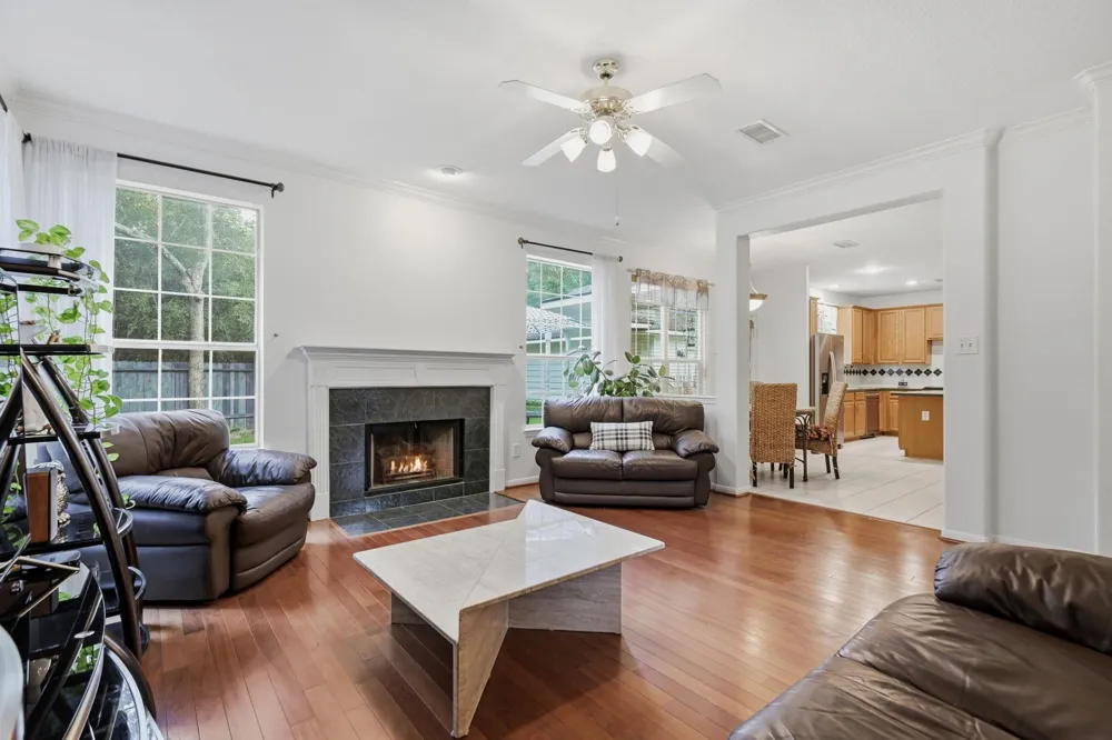7 Mayborough Court The Woodlands, TX 77382