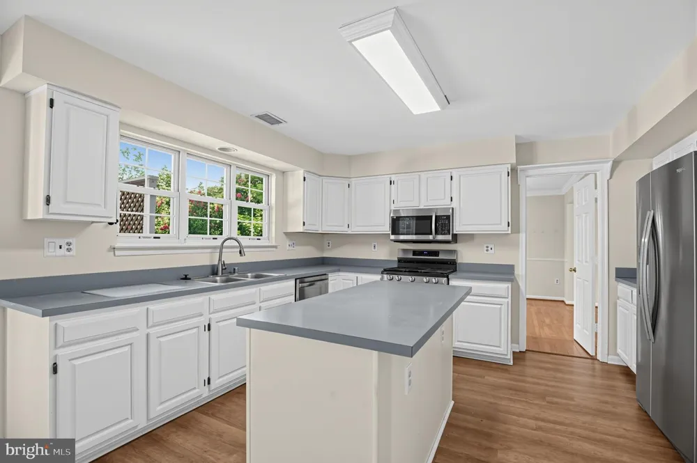 11702 COB COURT Waldorf, MD 20601
