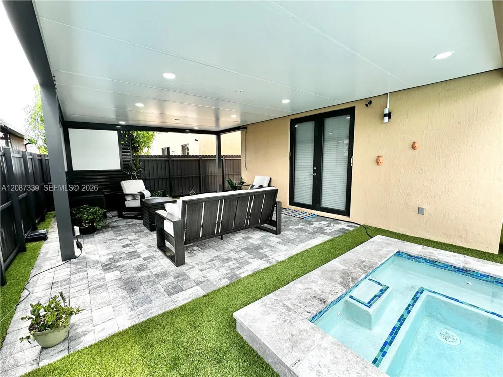 22961 SW 115th Ave Miami, FL 33170