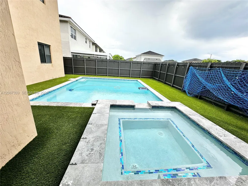 22961 SW 115th Ave Miami, FL 33170