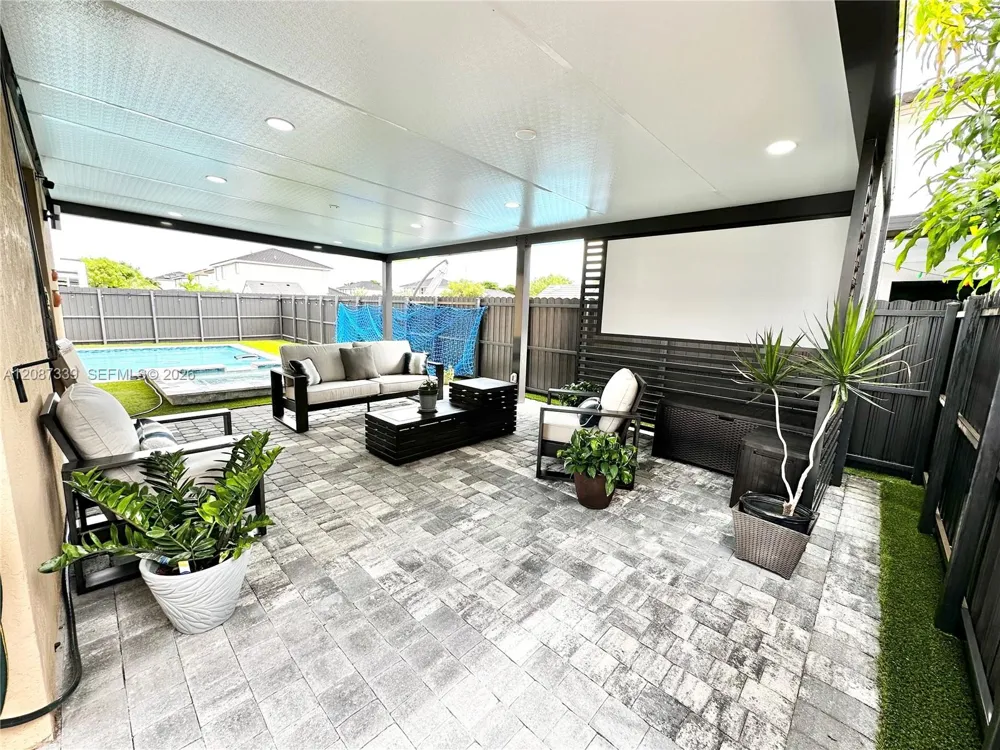 22961 SW 115th Ave Miami, FL 33170