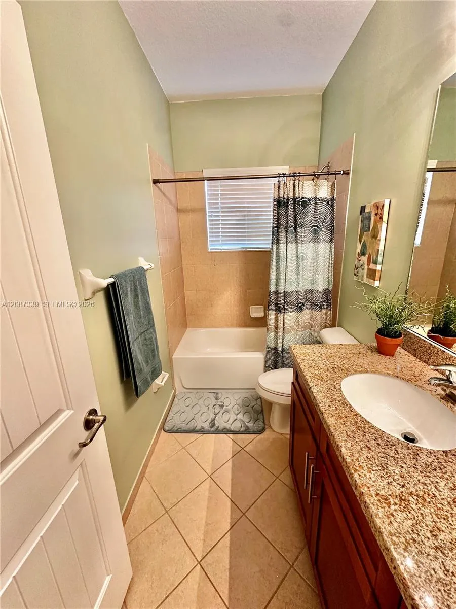 22961 SW 115th Ave Miami, FL 33170