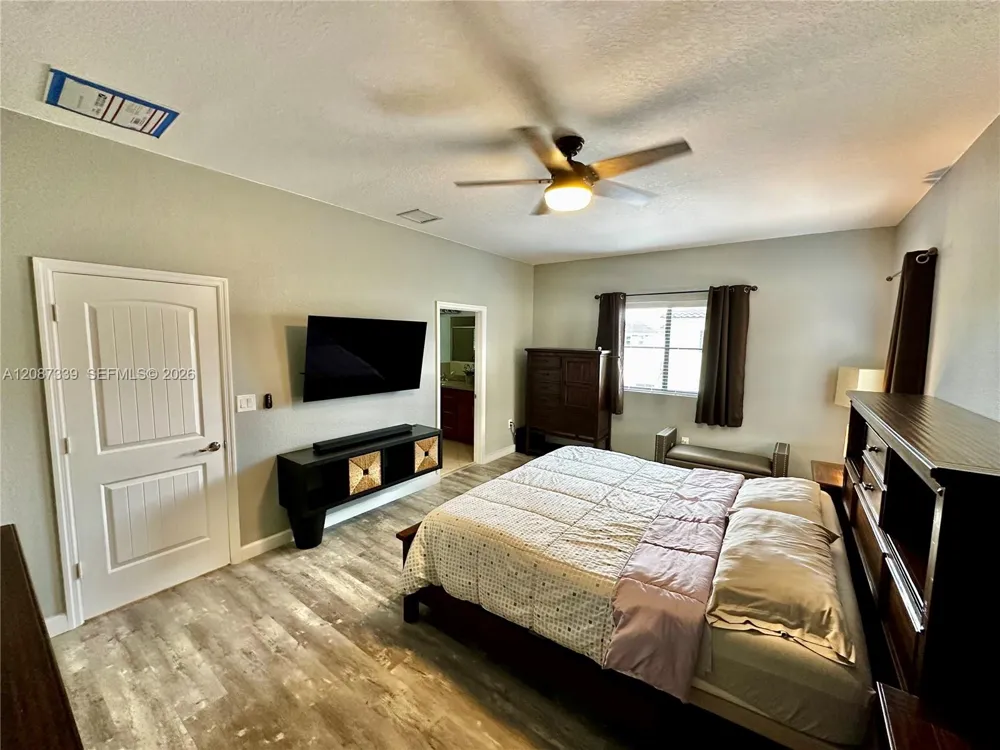 22961 SW 115th Ave Miami, FL 33170