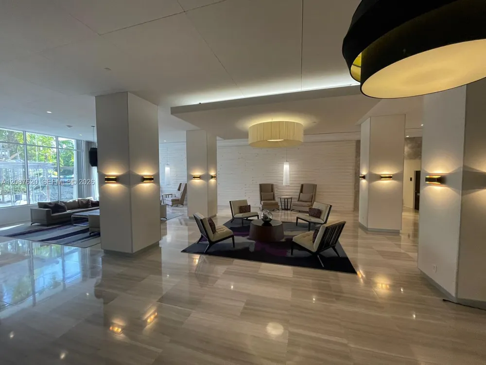100 Bayview Dr #1123 Sunny Isles Beach, FL 33160