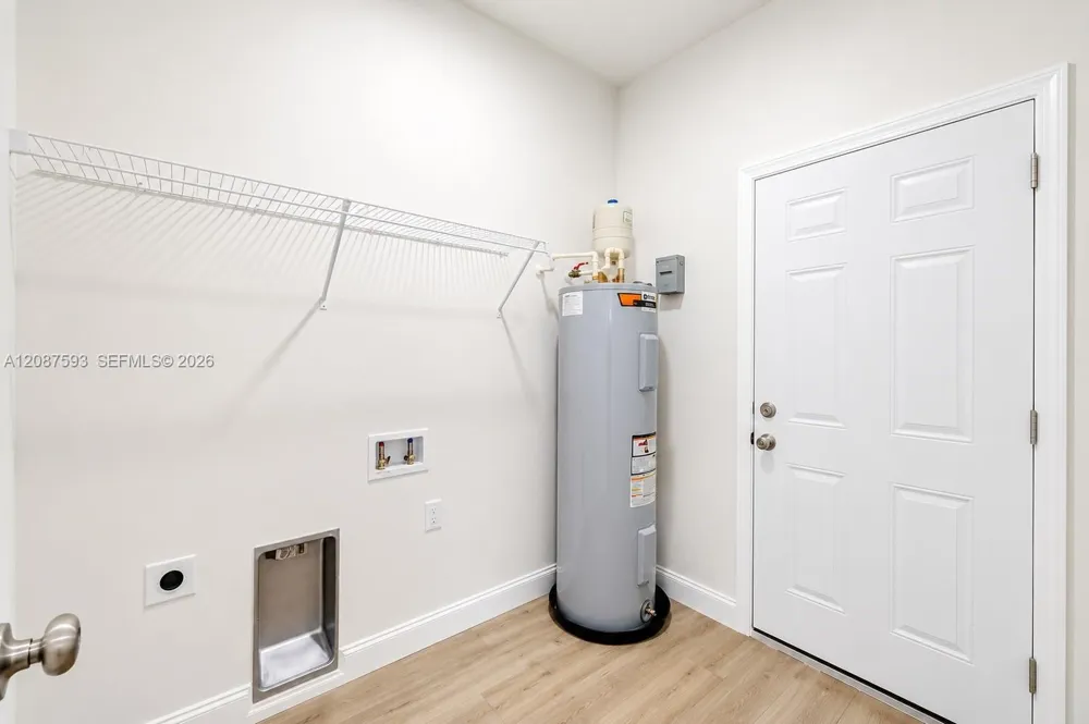 3706 Wiggins Leaf Tampa, FL 33619