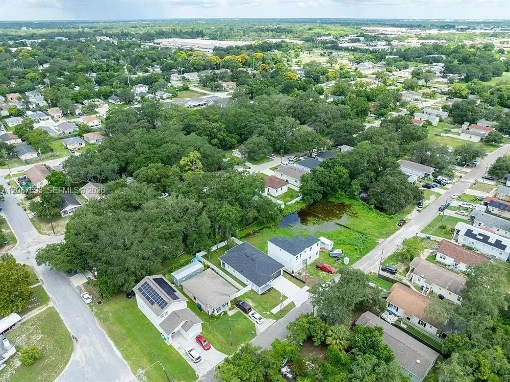 3706 Wiggins Leaf Tampa, FL 33619
